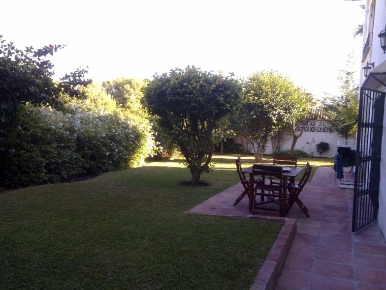 Detached Villa in Nueva Andalucía