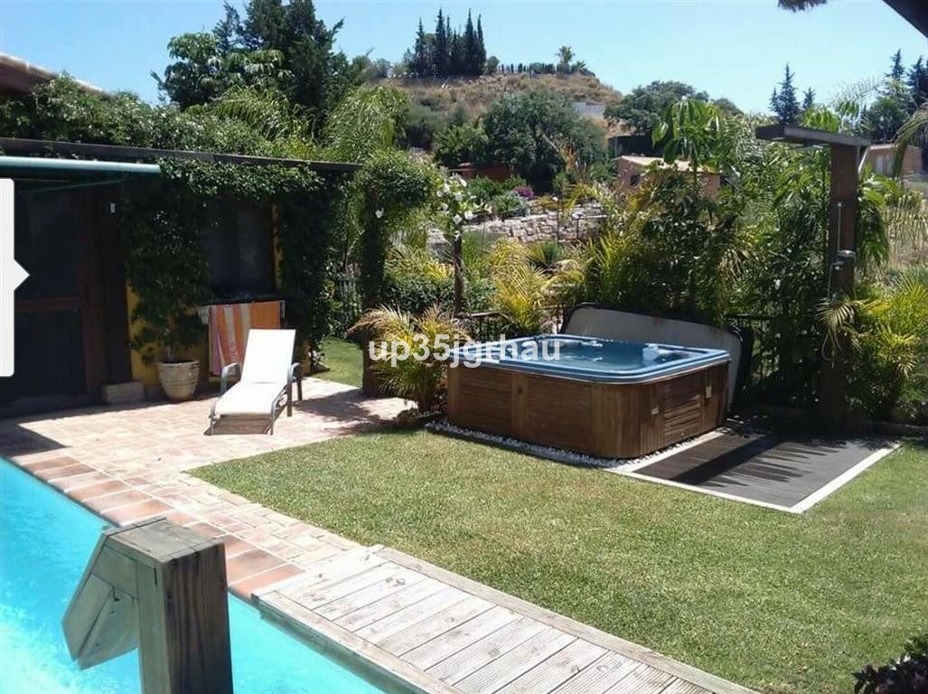 Ground Floor Apartment in Estepona