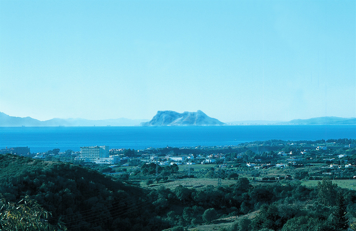 Residential Plot in Estepona
