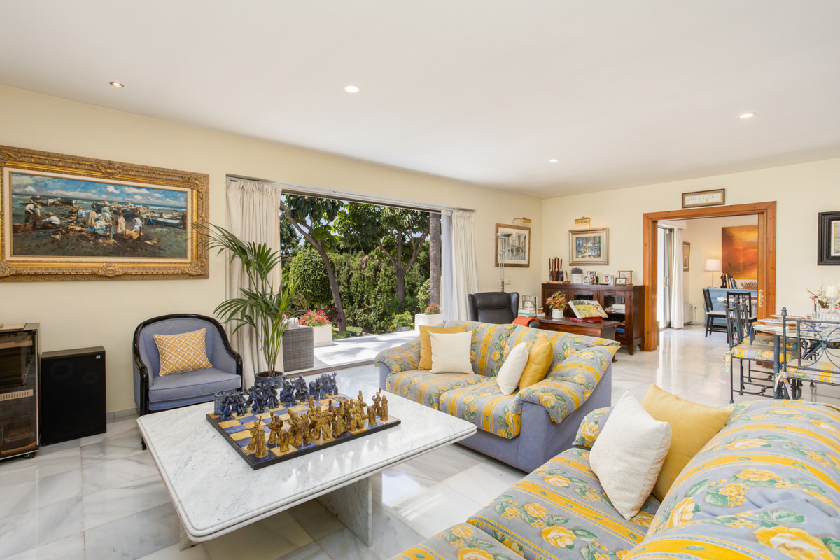 Detached Villa in Marbella