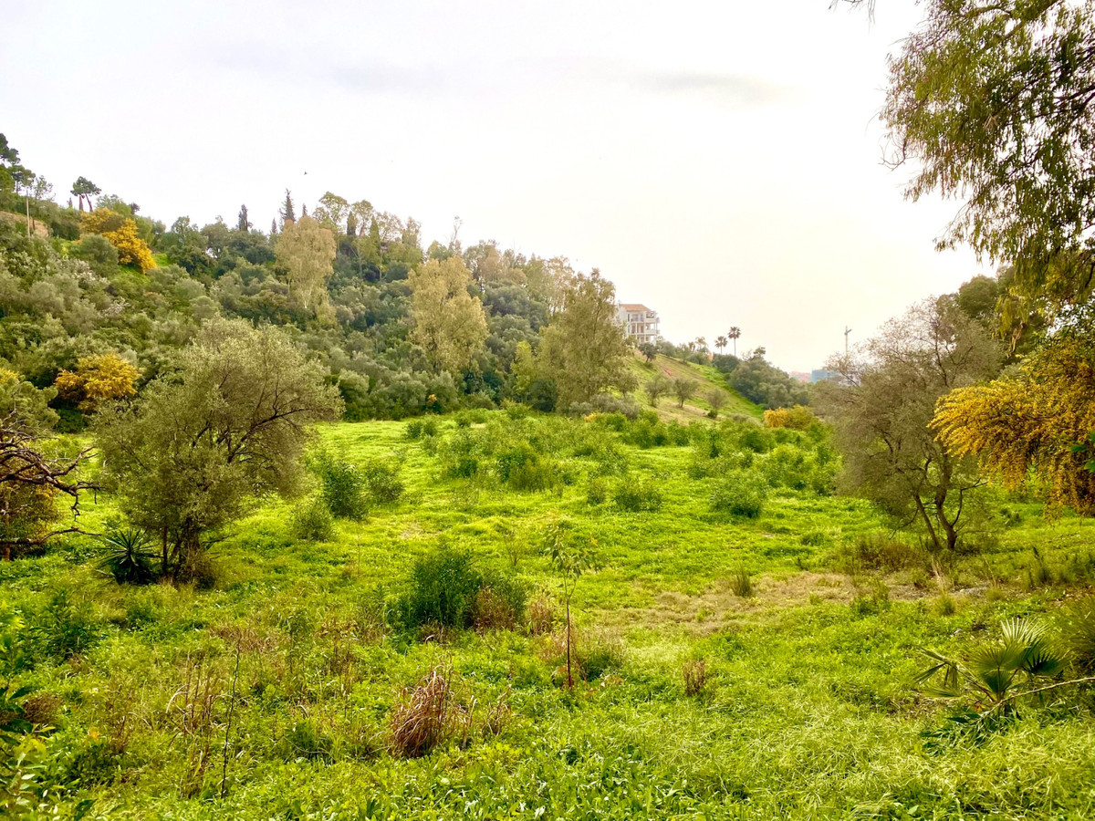 Residential Plot in Benahavís