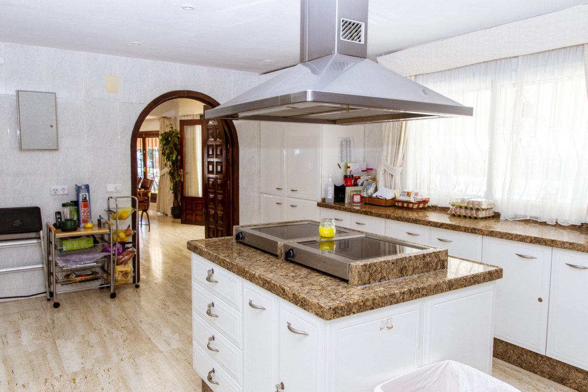 Detached Villa in Estepona