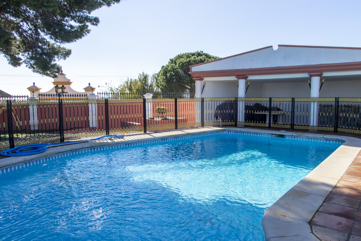 Detached Villa in Estepona