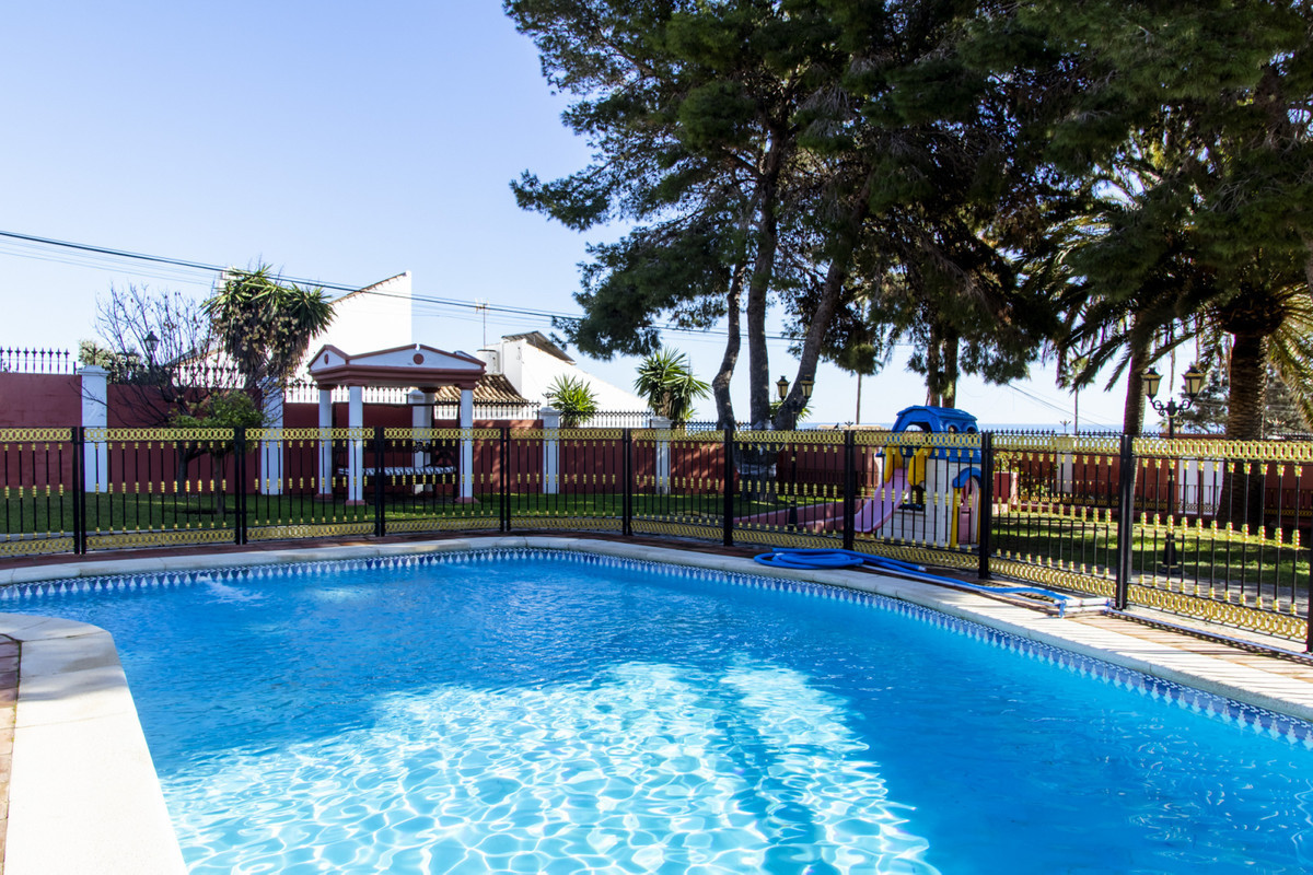 Detached Villa in Estepona