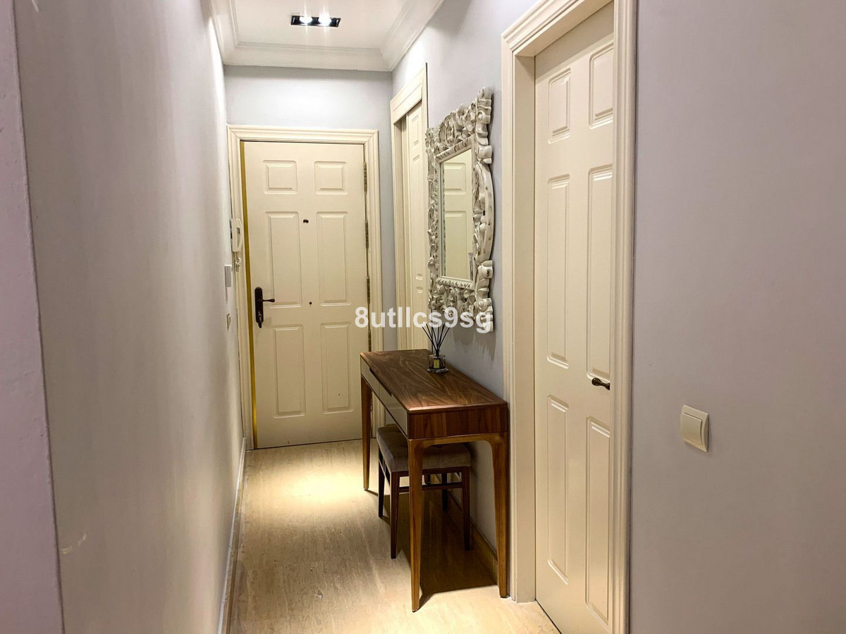 Middle Floor Apartment in Estepona