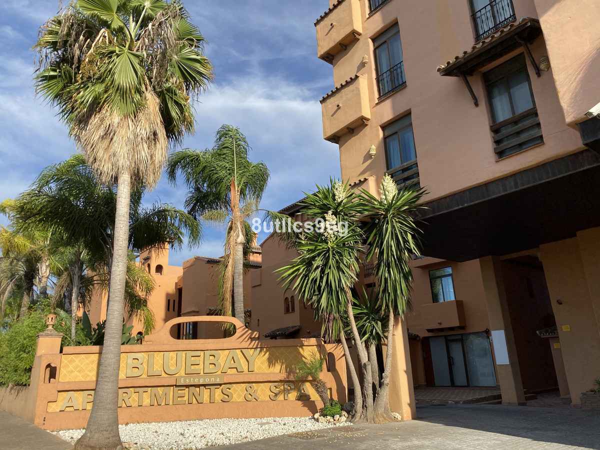 Middle Floor Apartment in Estepona