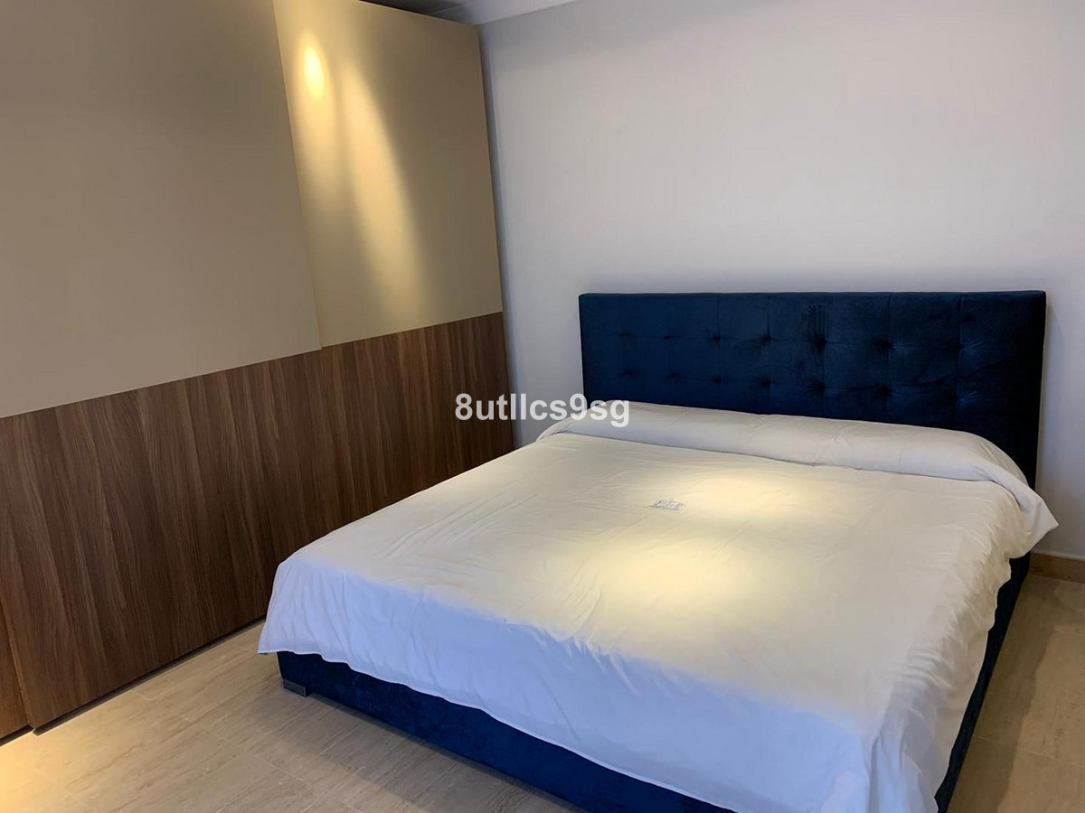 Middle Floor Apartment in Estepona