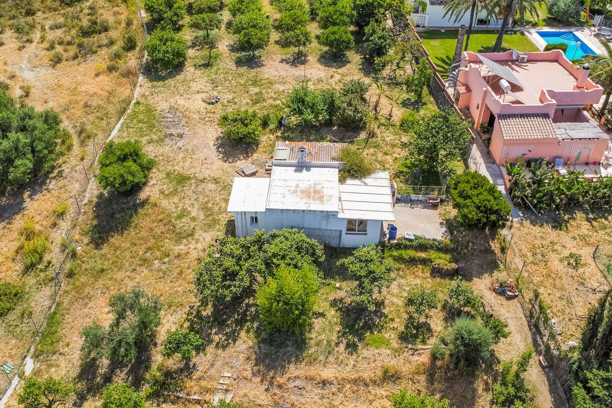 Land with Ruin in Estepona