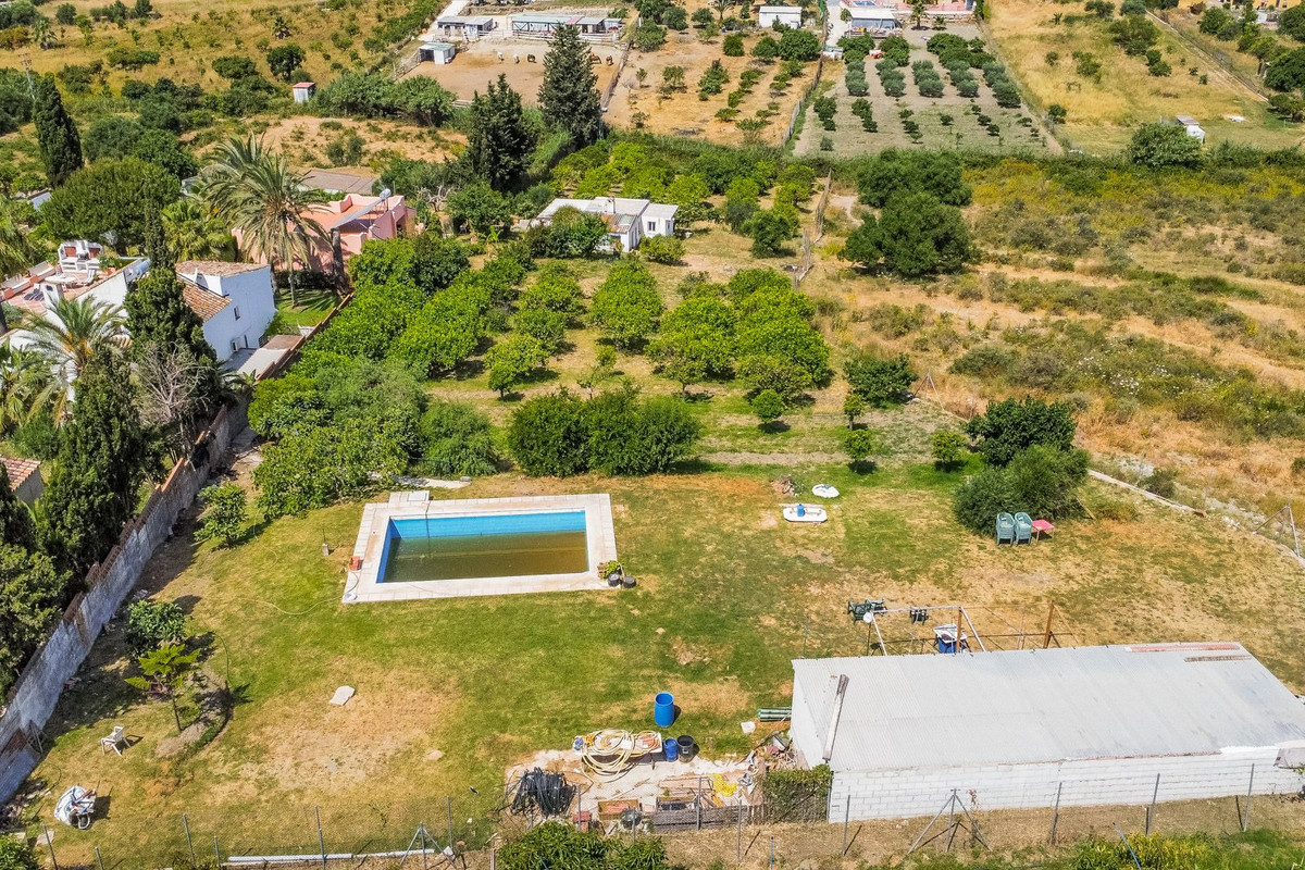 Land with Ruin in Estepona