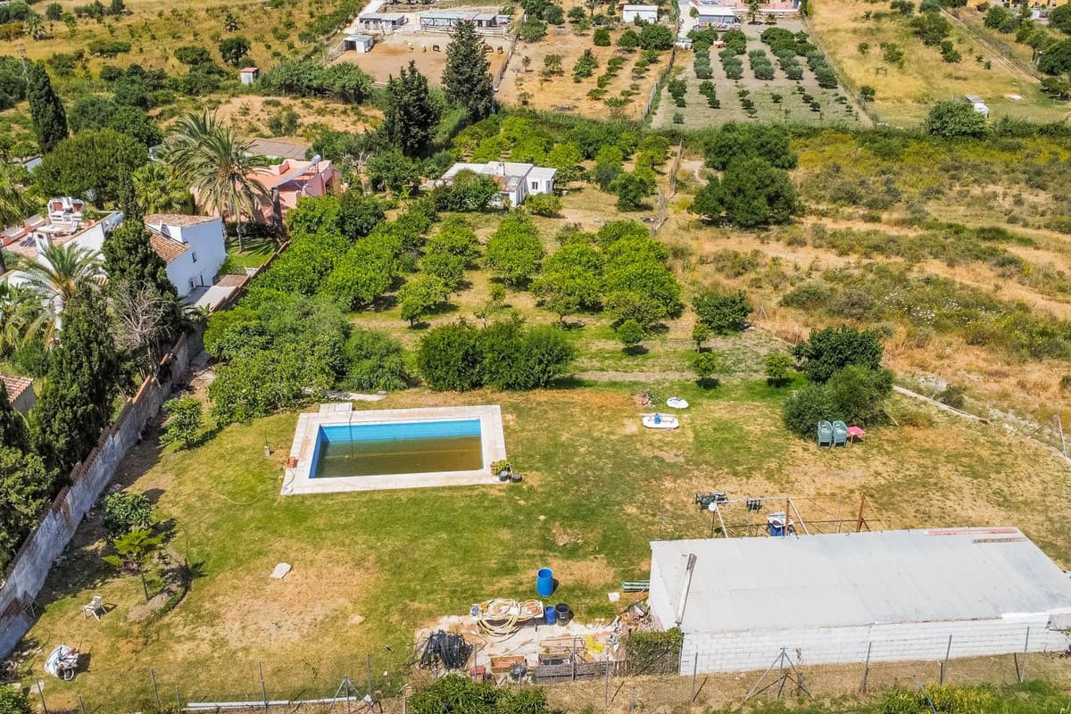 Land with Ruin in Estepona