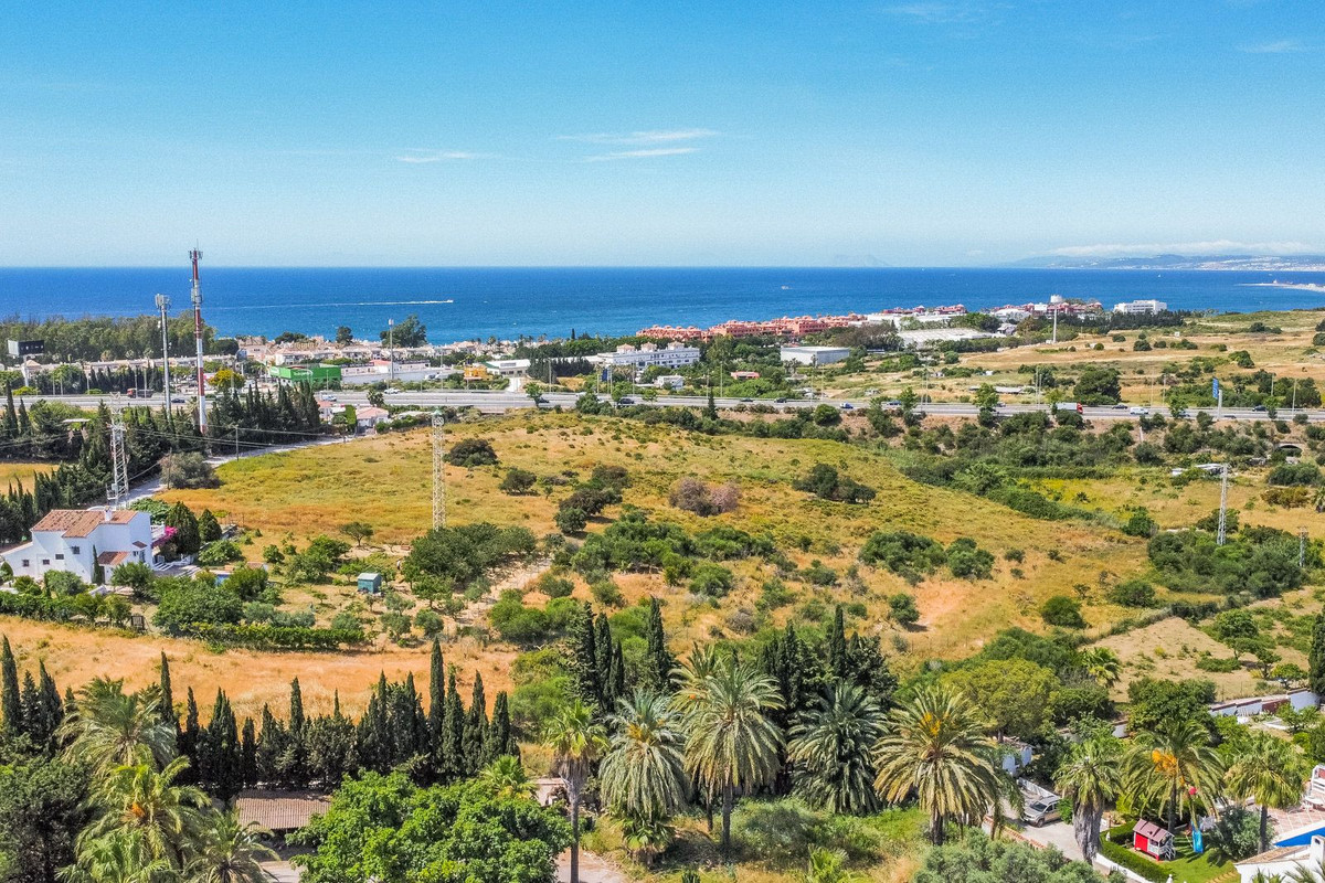 Land with Ruin in Estepona