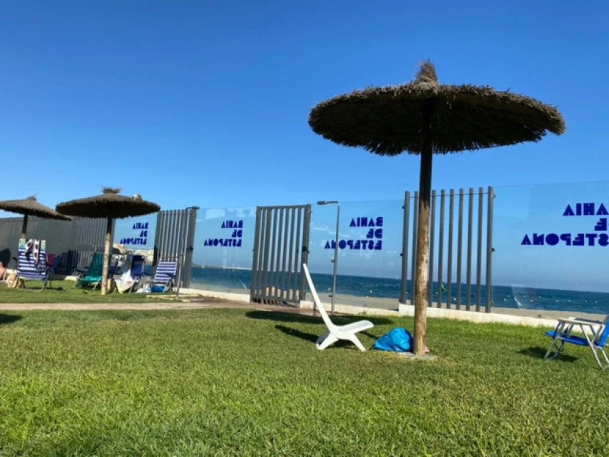 Middle Floor Apartment in Estepona