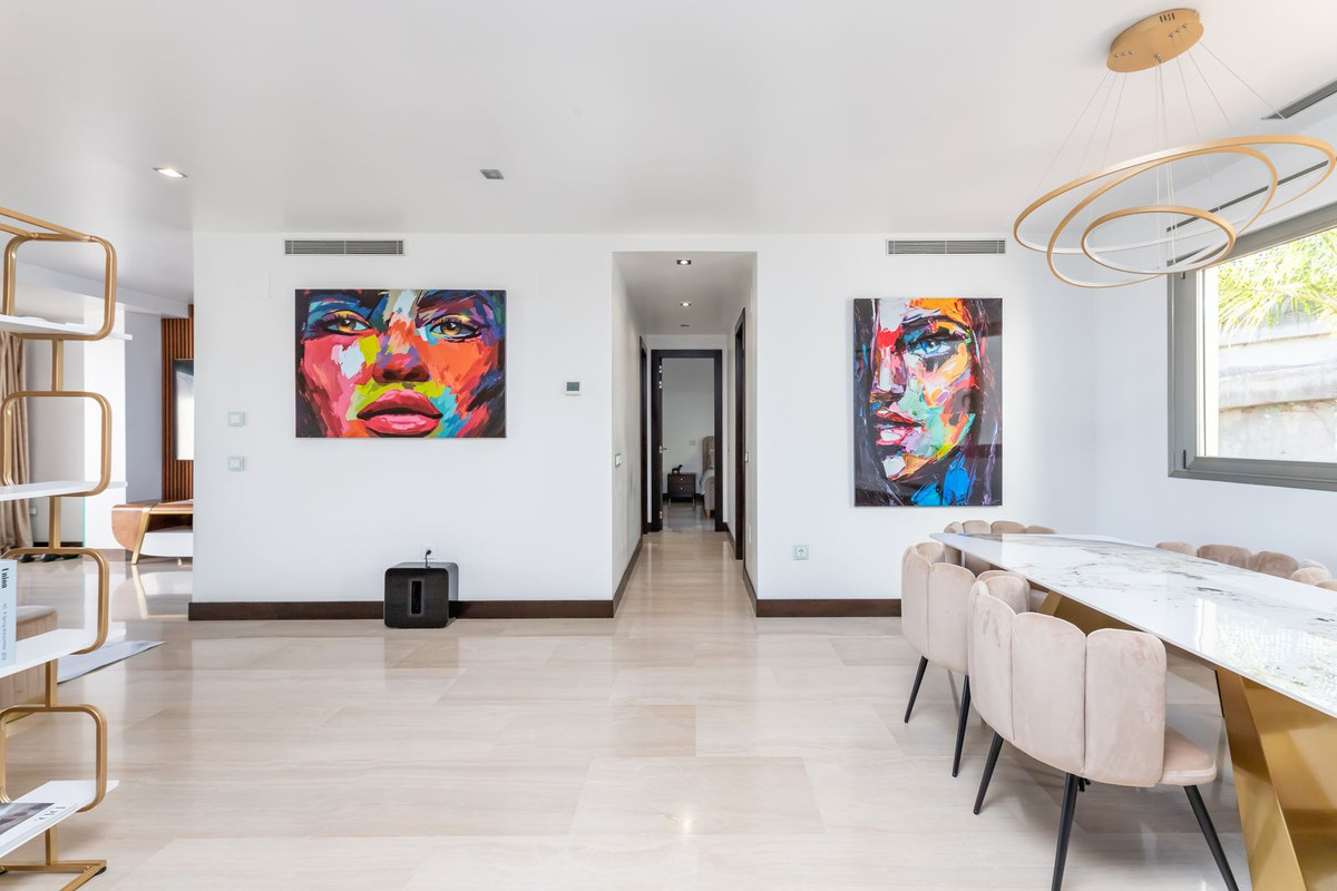 Middle Floor Apartment in Benahavís