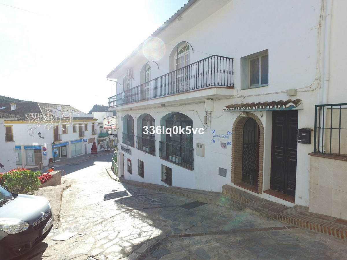 Duplex in Benahavís