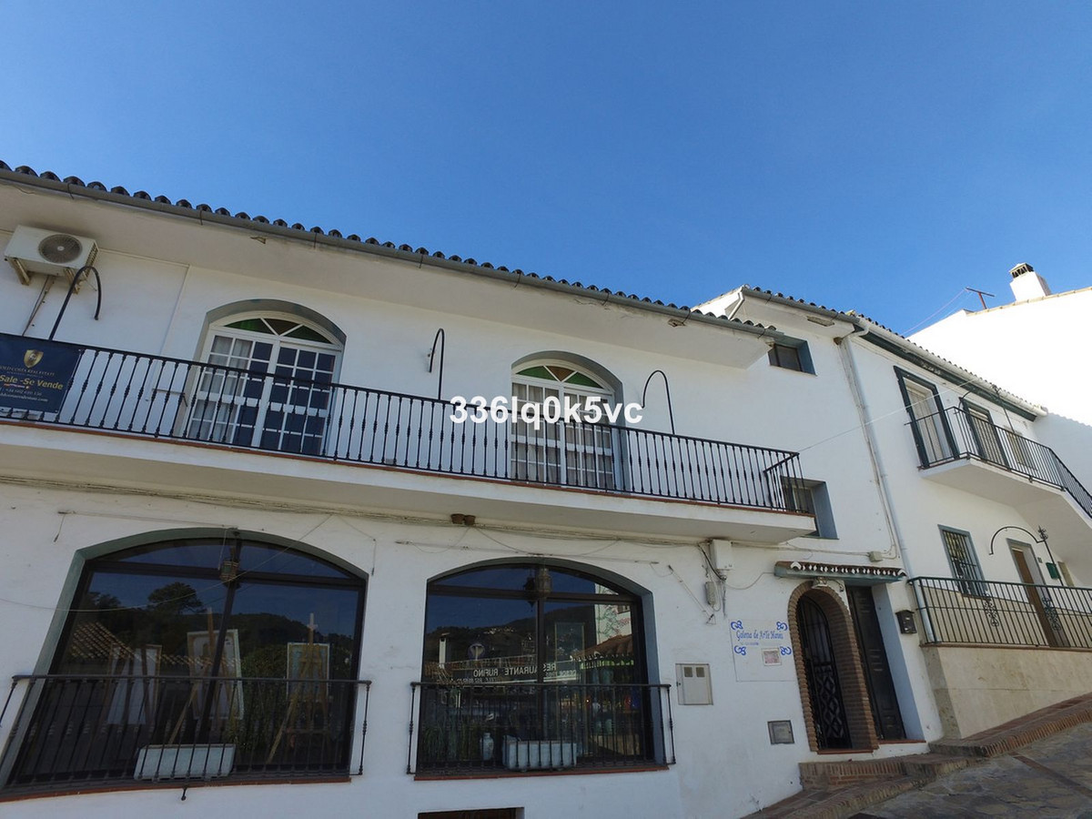 Duplex in Benahavís
