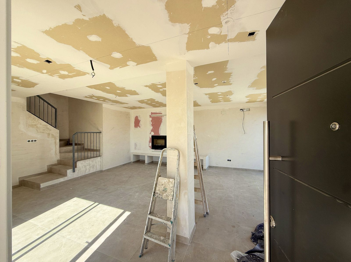 Semi-Detached House in Estepona