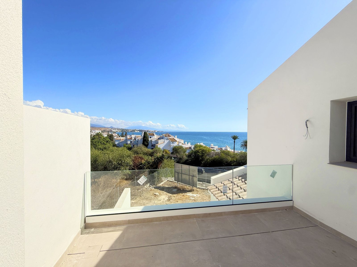 Semi-Detached House in Estepona