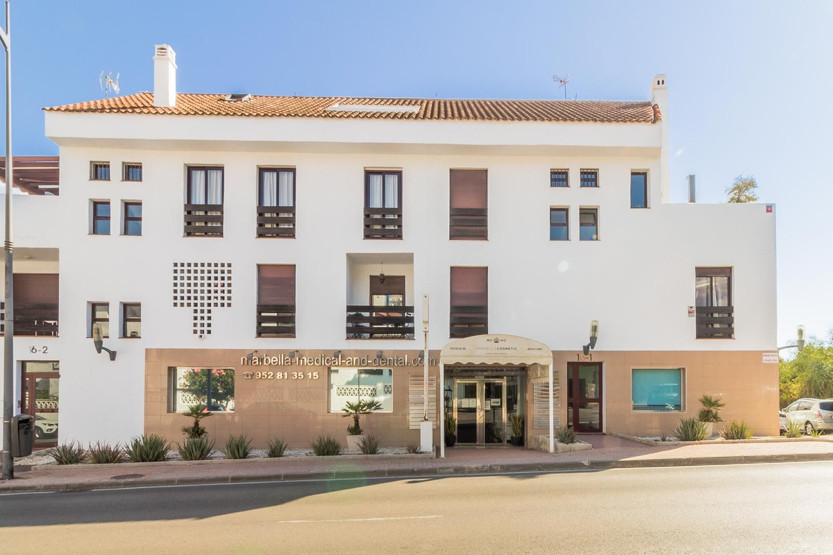 Business in Nueva Andalucía