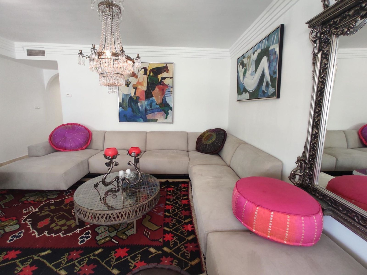 Middle Floor Apartment in Marbella