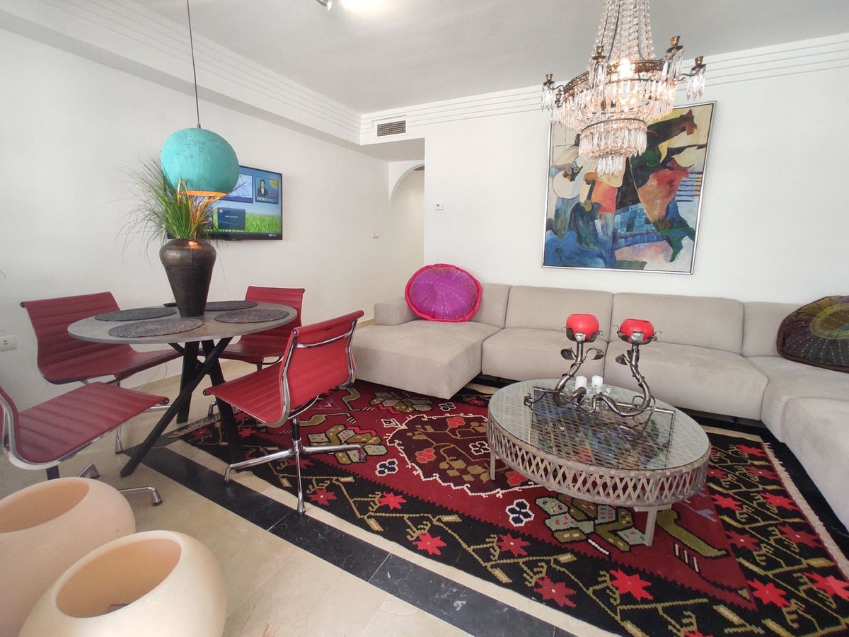 Middle Floor Apartment in Marbella