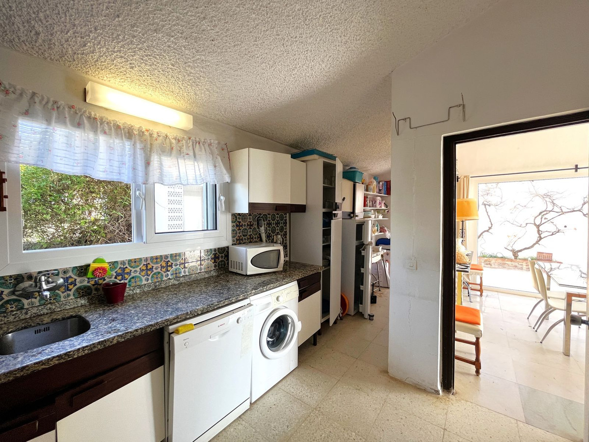 Detached Villa in Estepona