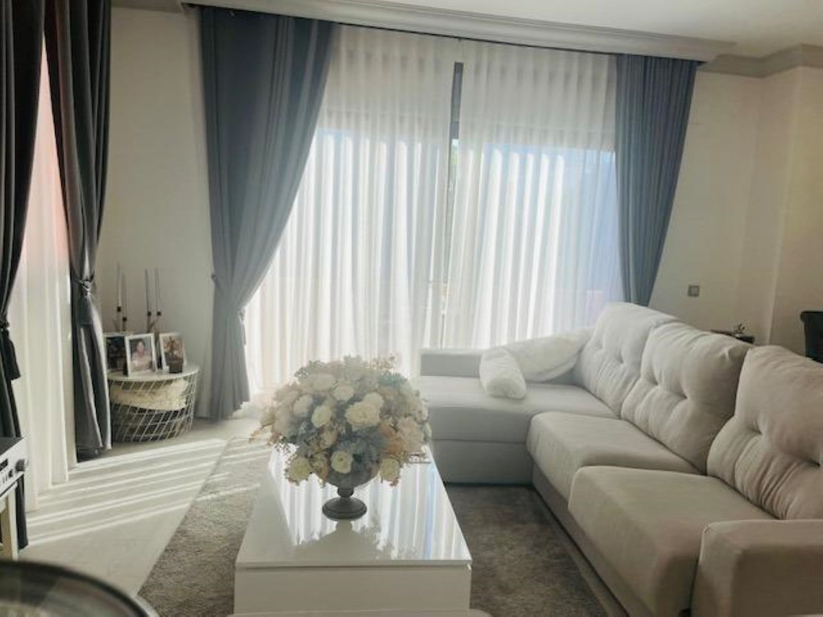Middle Floor Apartment in Estepona