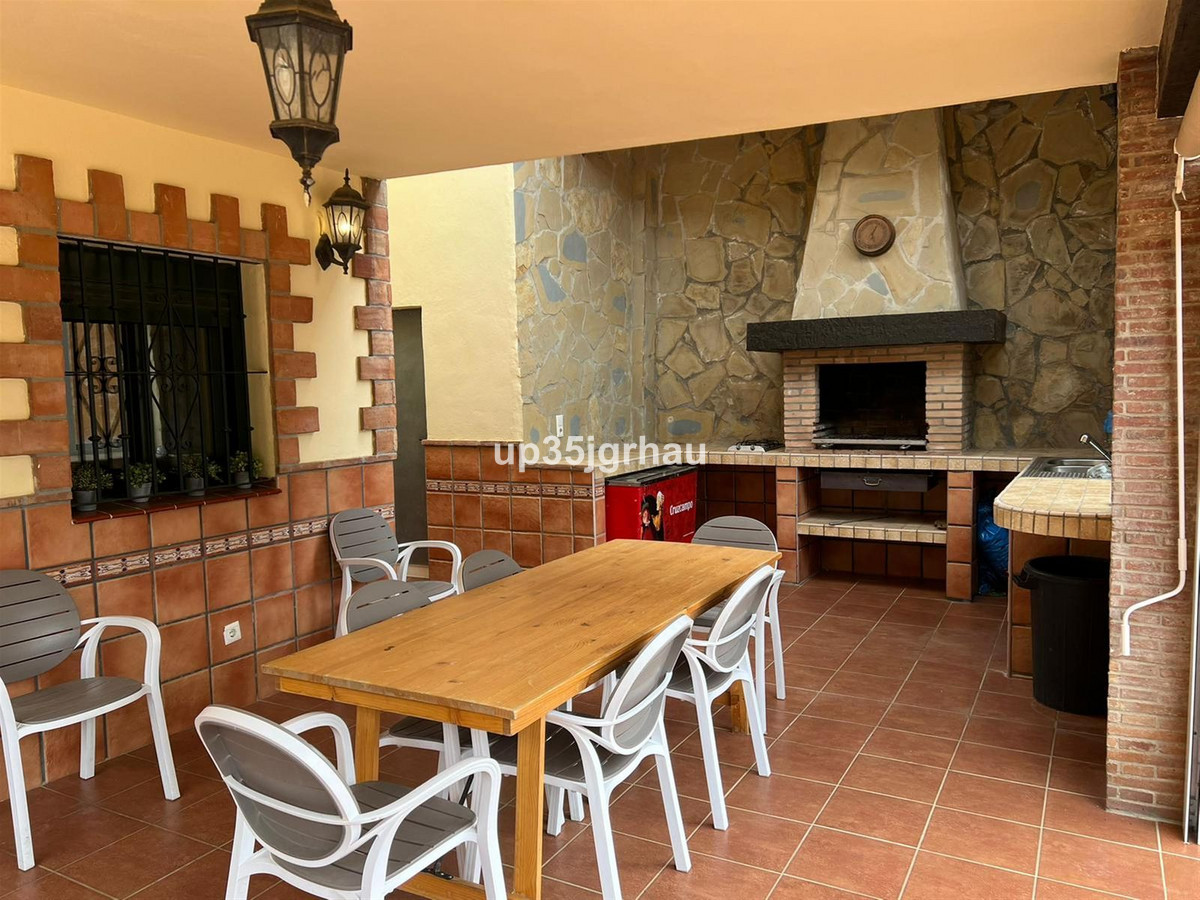 Detached Villa in Estepona