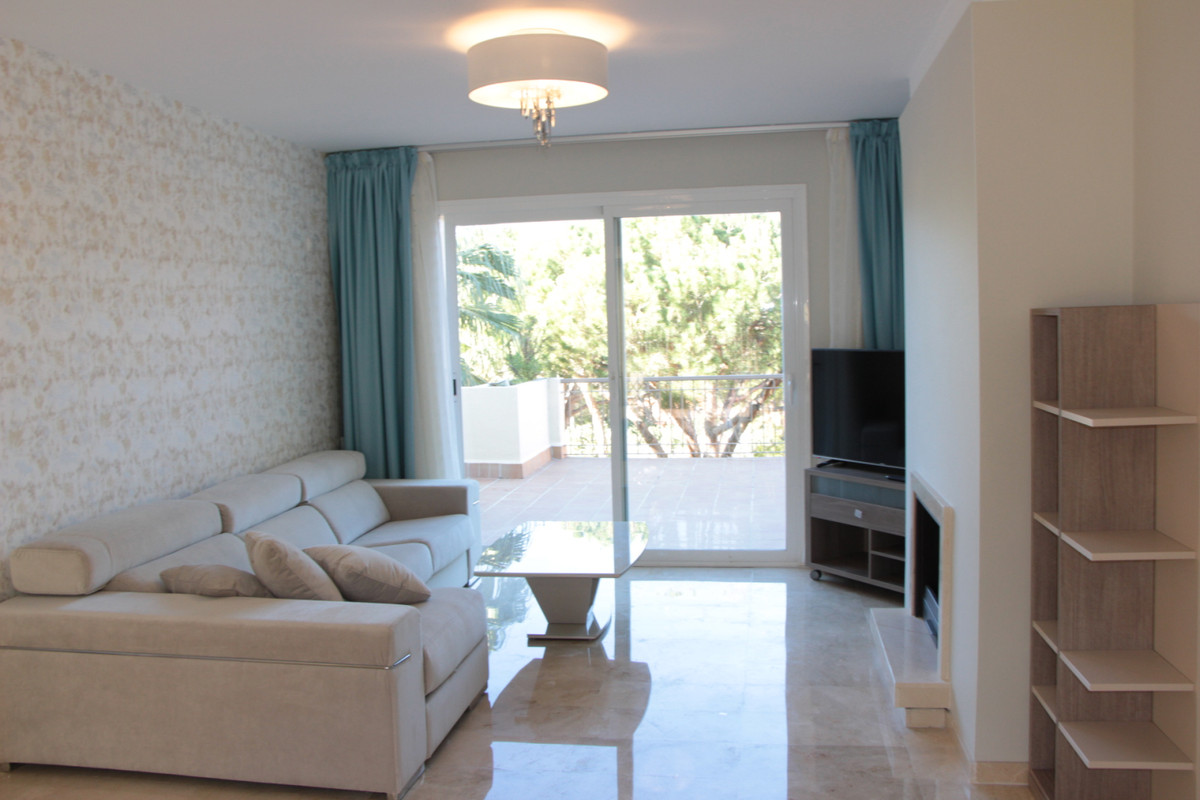 Middle Floor Apartment in Marbella