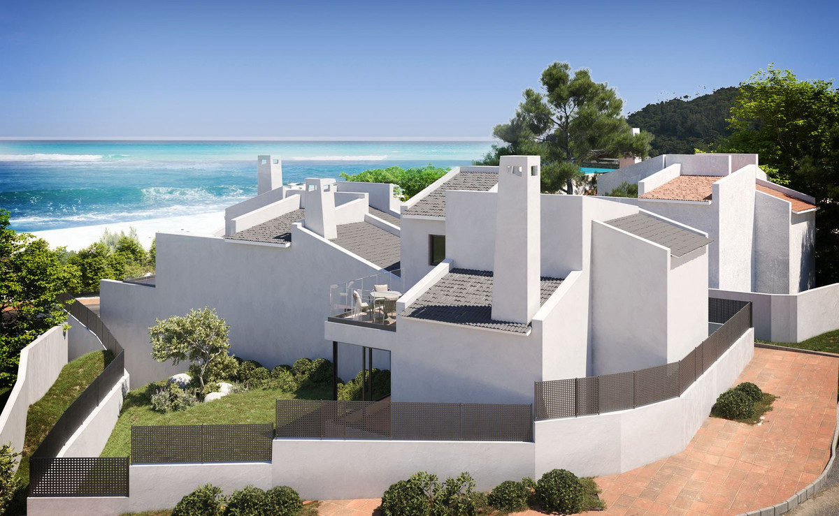 Semi-Detached House in Estepona