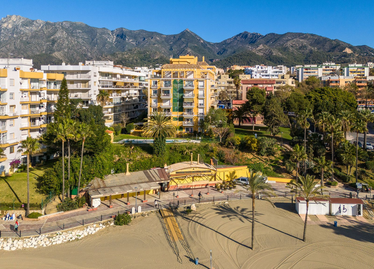Middle Floor Apartment in Marbella