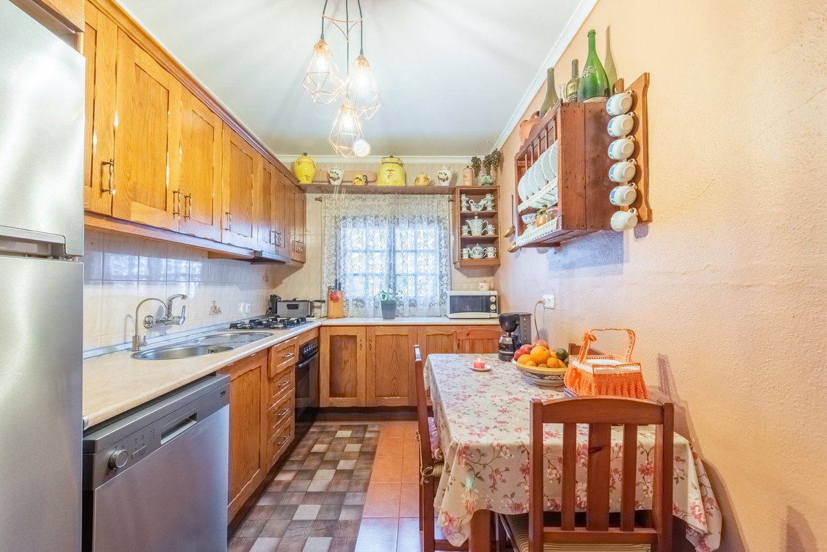 Ground Floor Apartment in Benahavís