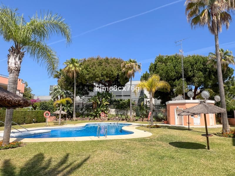 Middle Floor Apartment in Marbella
