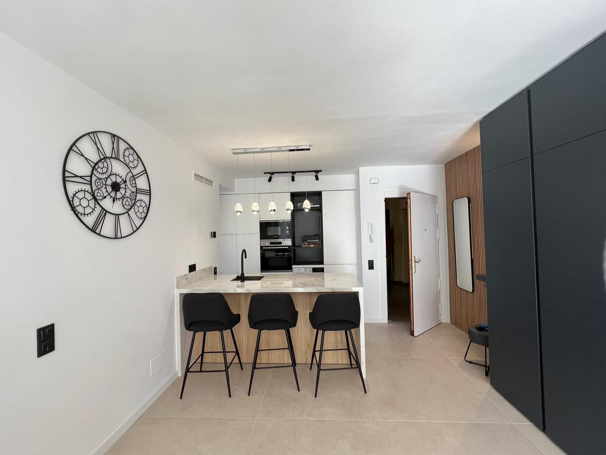 Middle Floor Apartment in Marbella