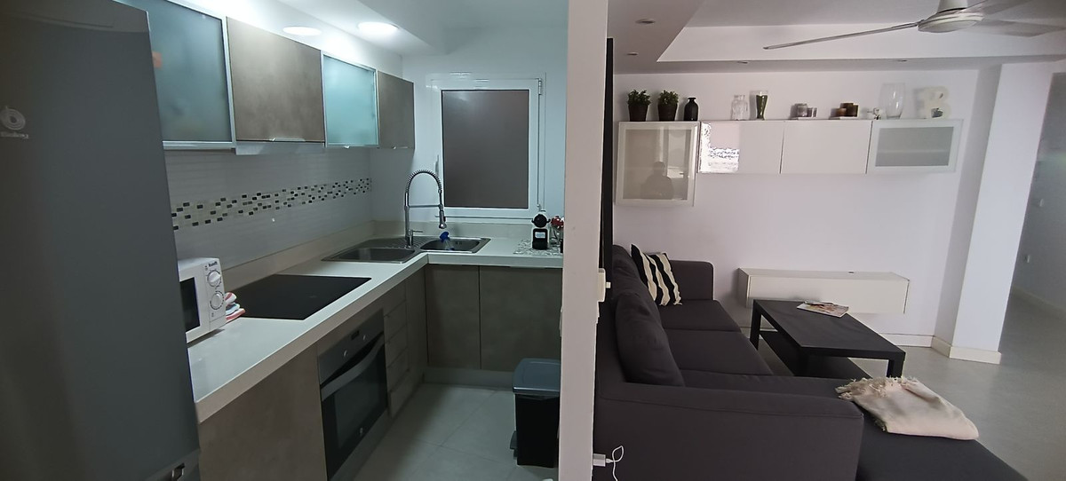 Middle Floor Apartment in Marbella