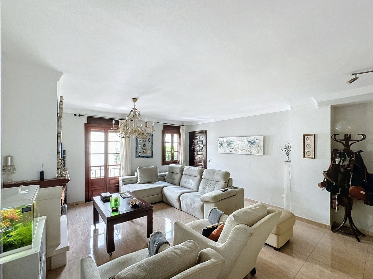 Semi-Detached House in Estepona
