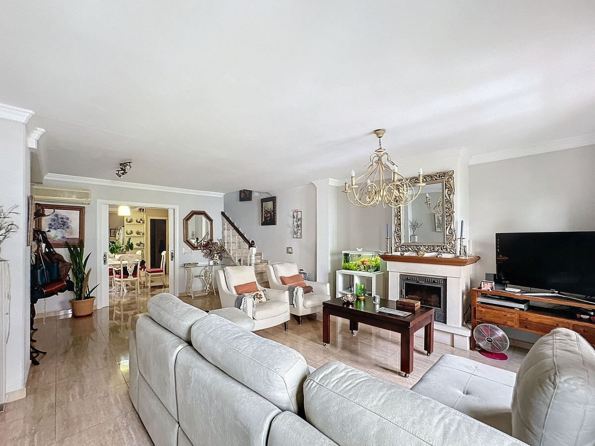 Semi-Detached House in Estepona