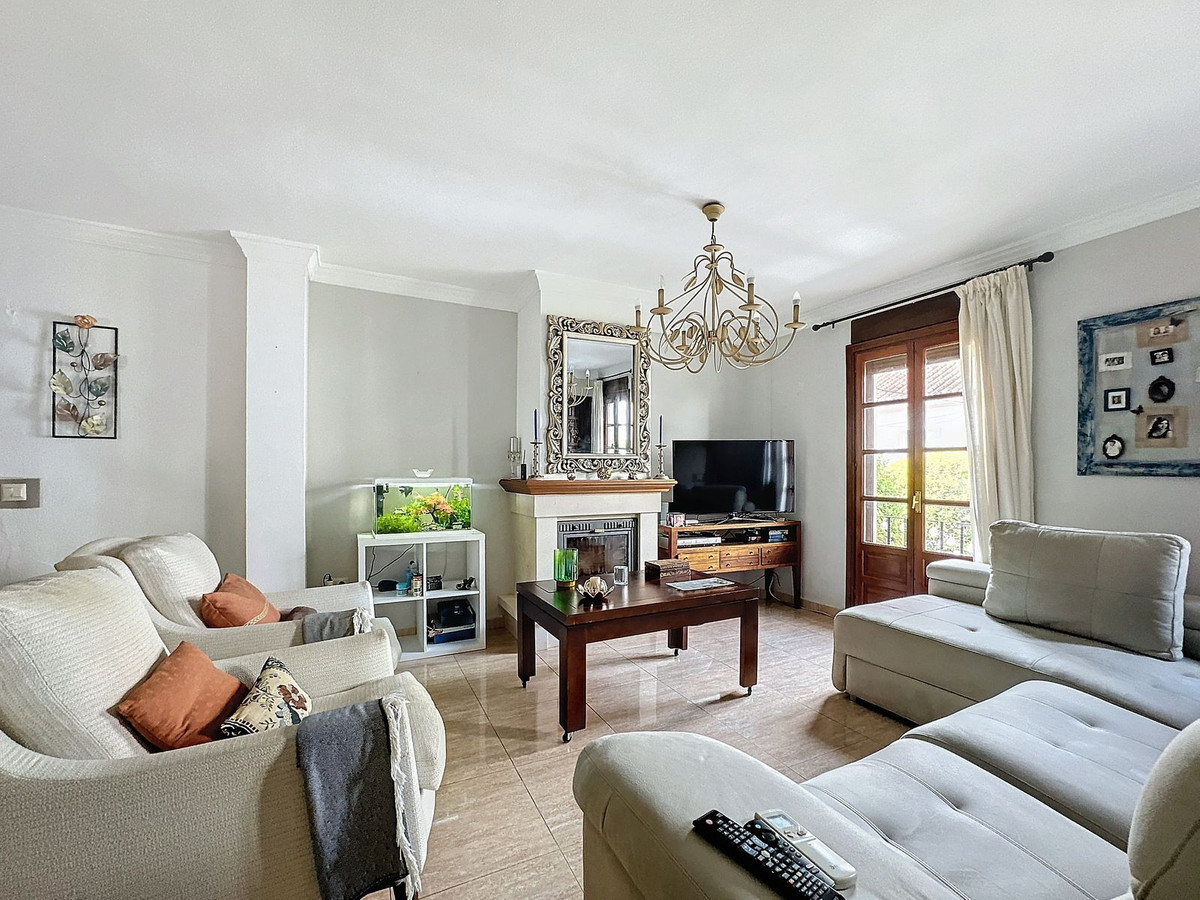 Semi-Detached House in Estepona