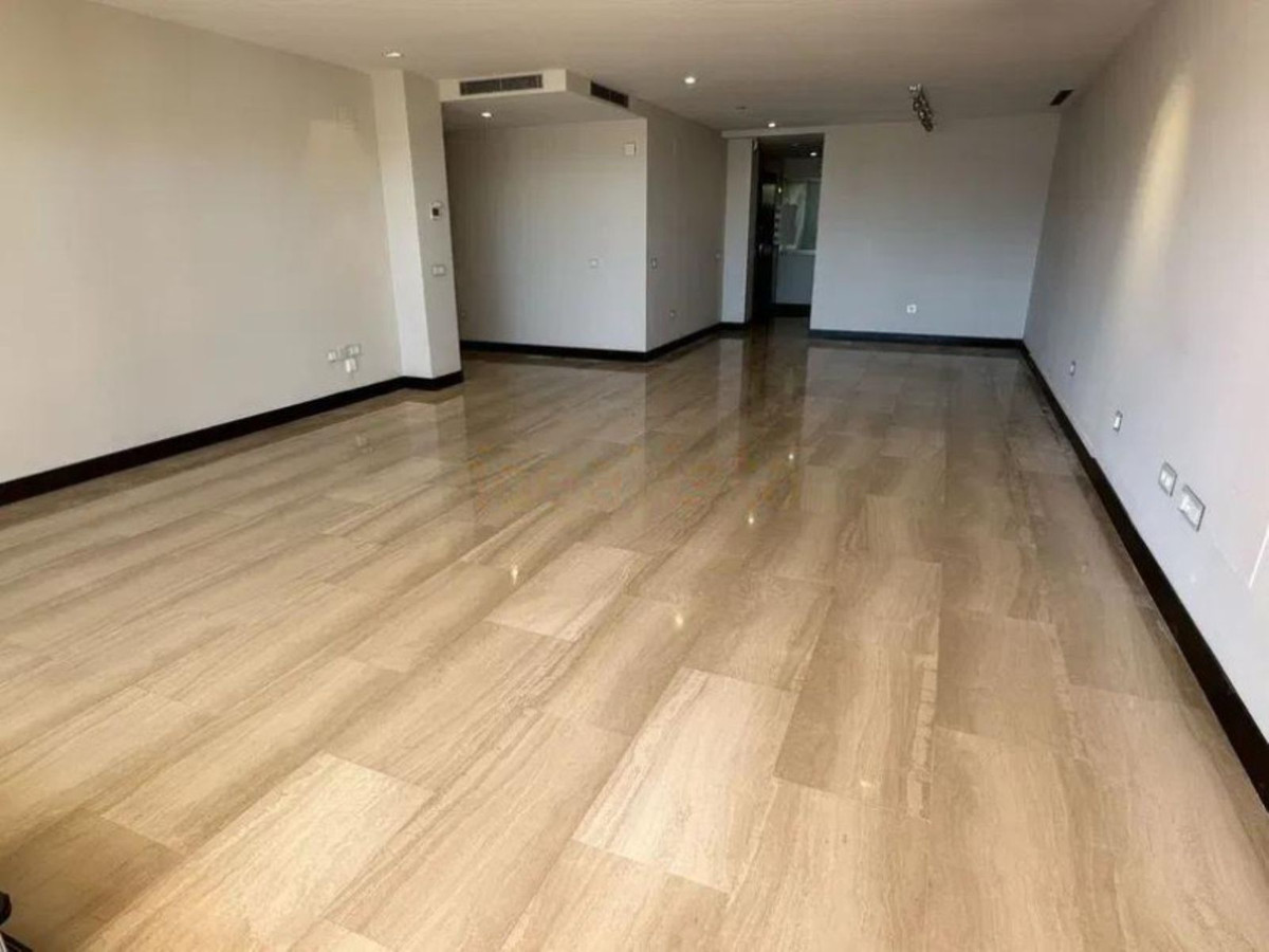 Ground Floor Apartment in Marbella
