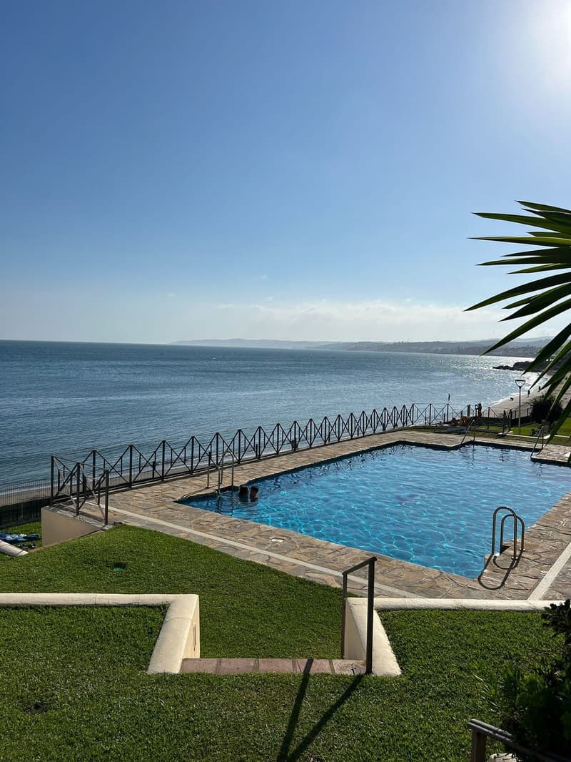 Middle Floor Apartment in Estepona