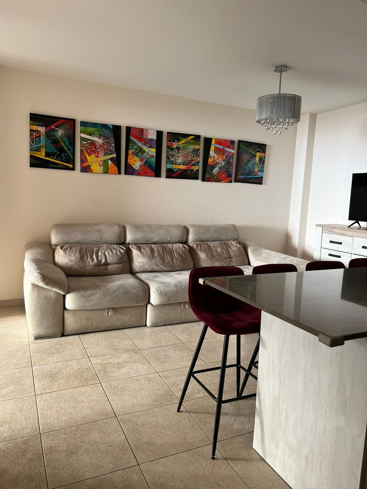Middle Floor Apartment in Estepona