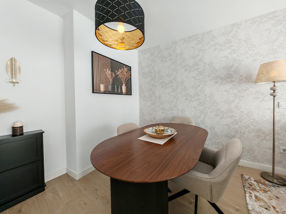 Middle Floor Apartment in Estepona
