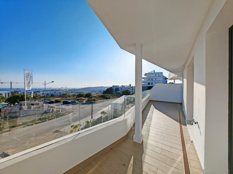 Middle Floor Apartment in Estepona