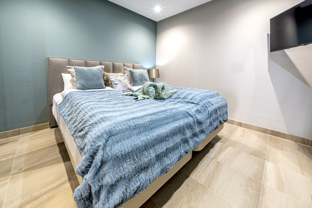 Top Floor Apartment in Estepona
