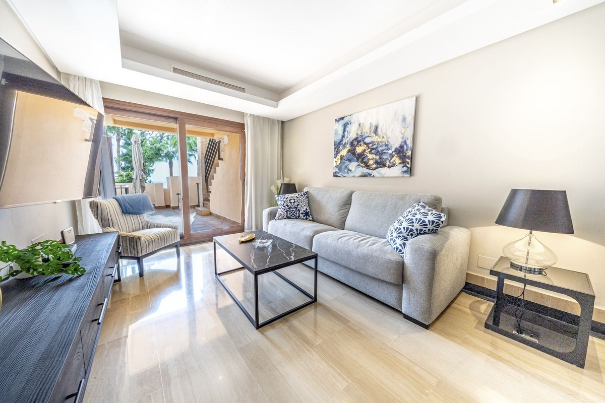 Top Floor Apartment in Estepona