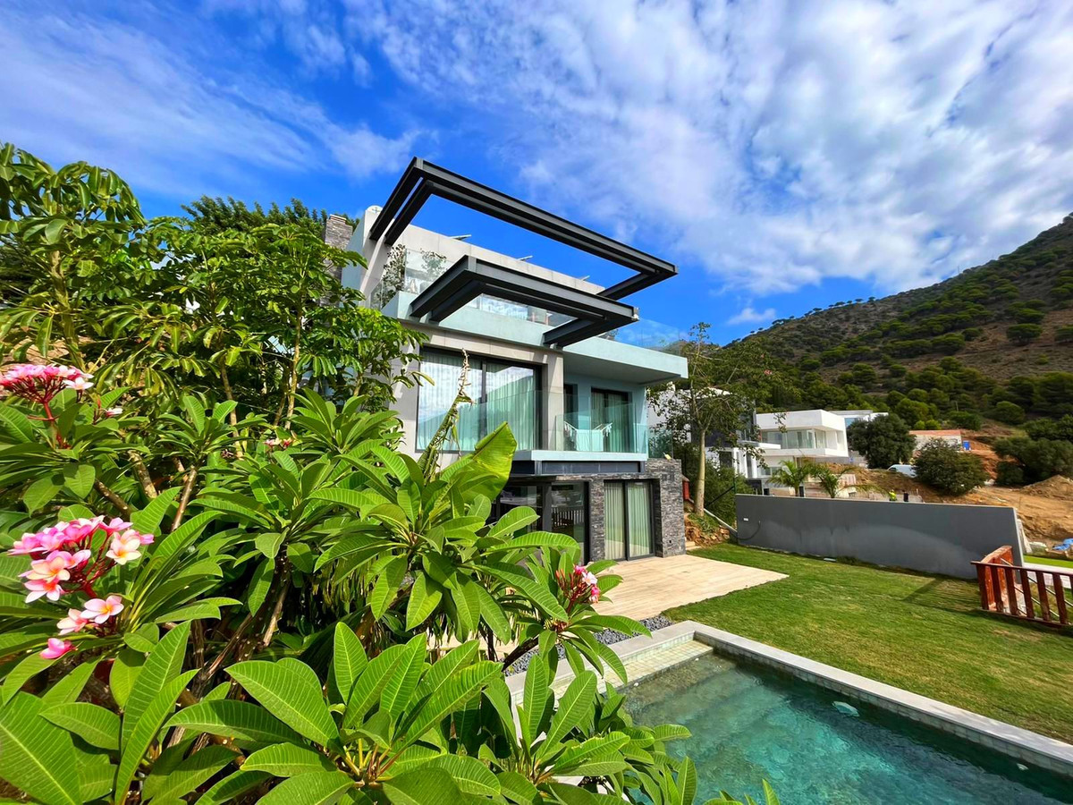 Detached Villa in Mijas