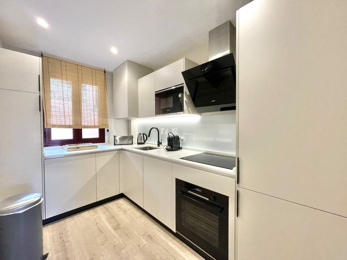 Middle Floor Apartment in Benahavís