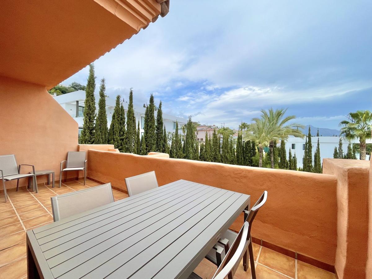 Middle Floor Apartment in Benahavís