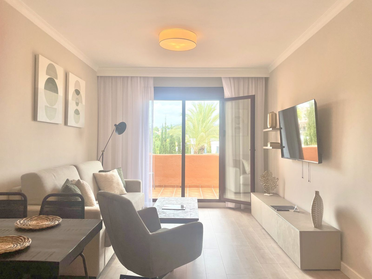 Middle Floor Apartment in Benahavís