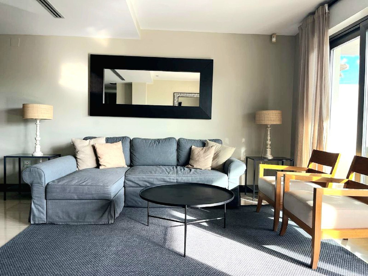Middle Floor Apartment in Benahavís