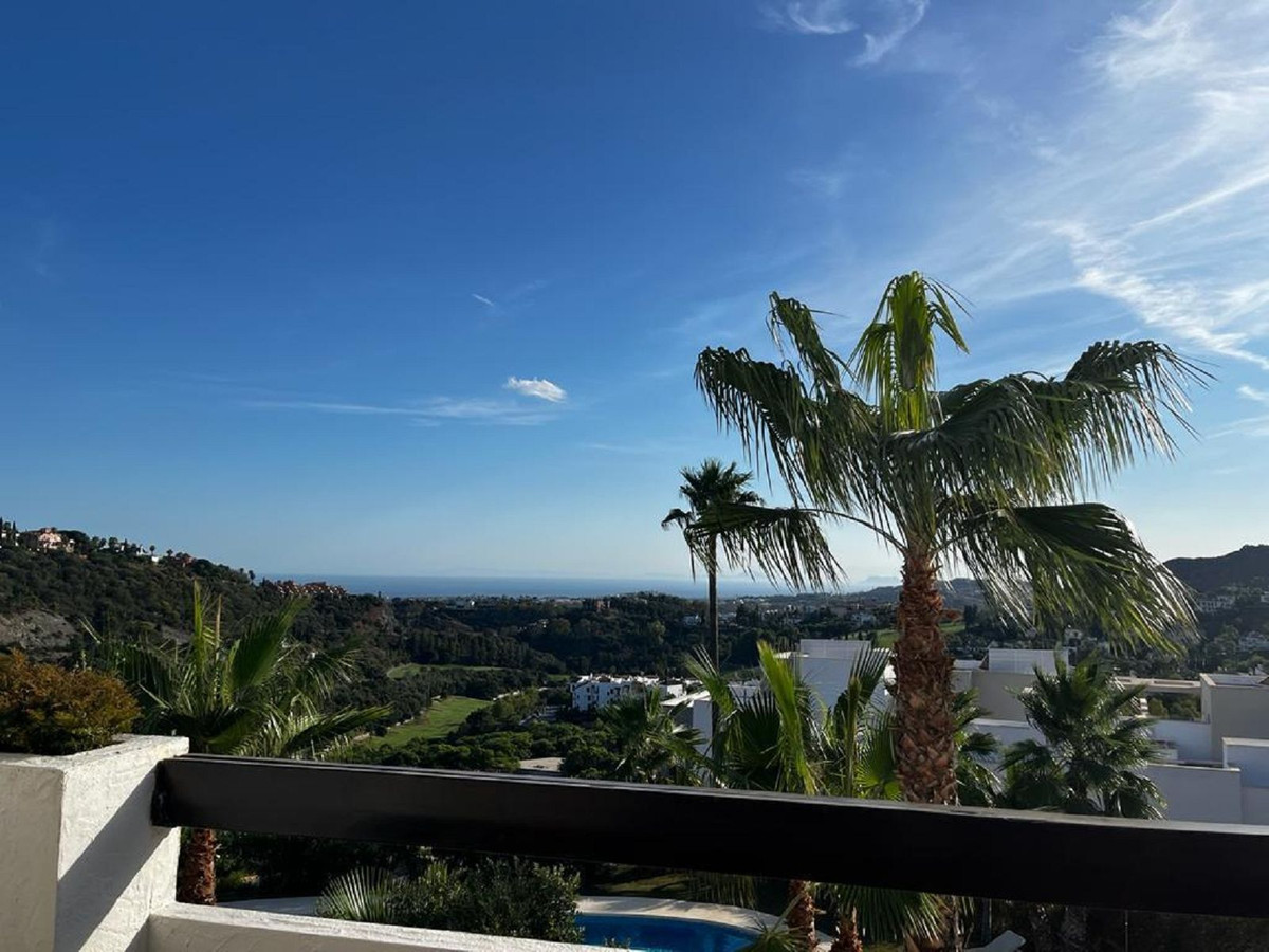 Middle Floor Apartment in Benahavís